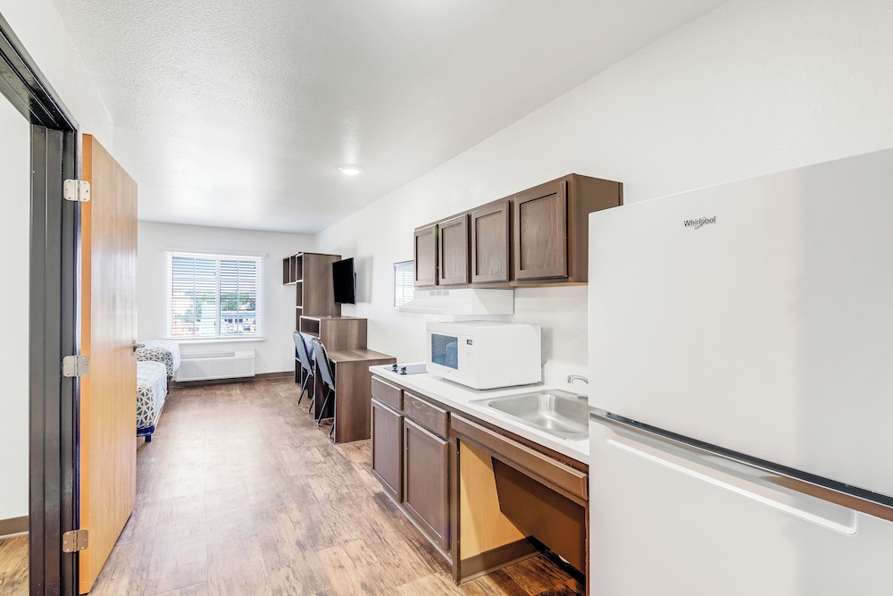 WoodSpring Suites Austin North I-35 12/32