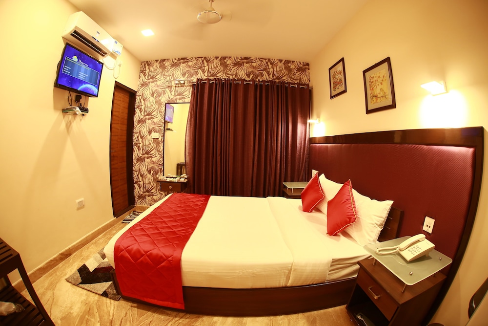 Breeze Suites Transit Hotel 17/34