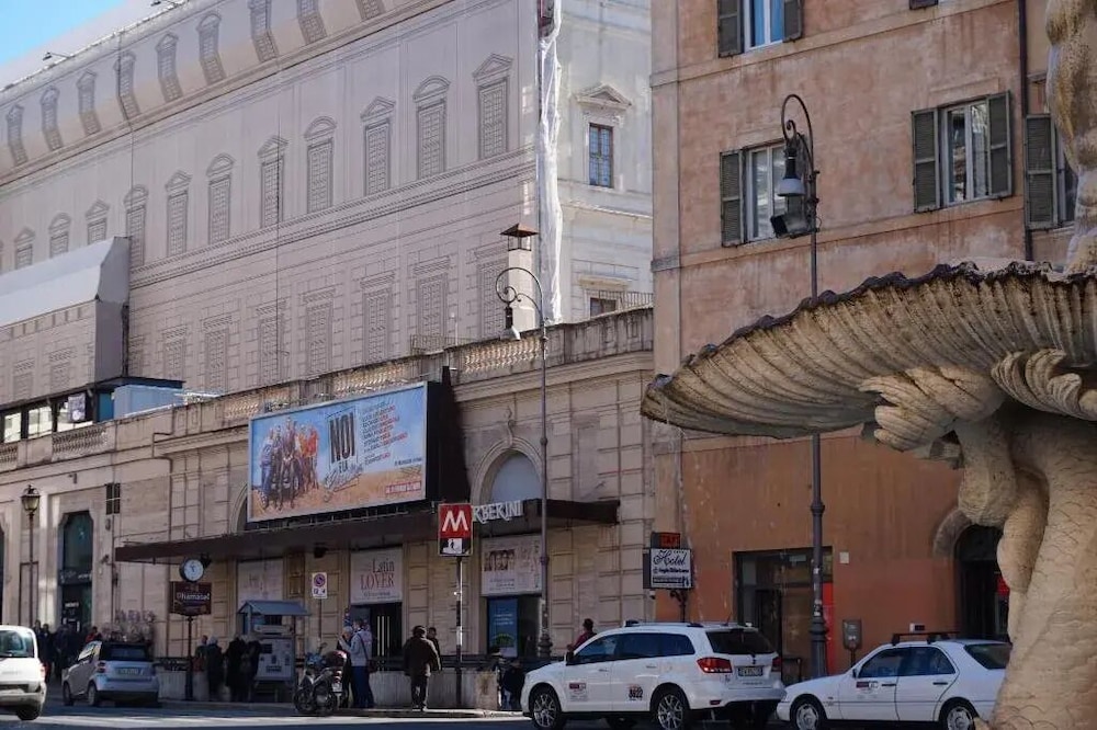 Imperiale Hotel 51/56