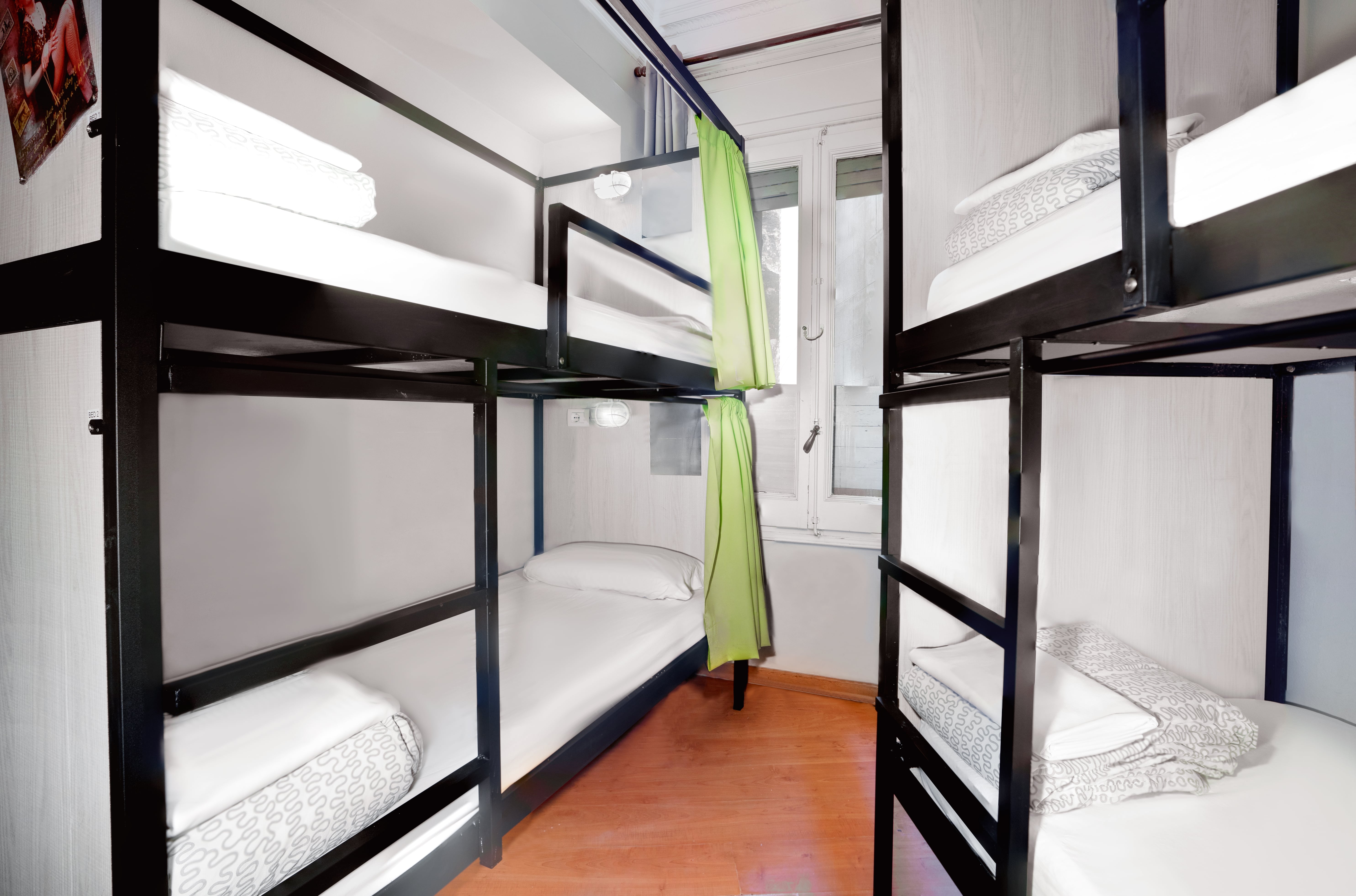 Wow Hostel Barcelona 21/28