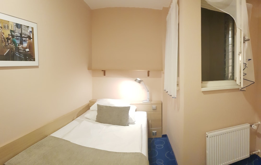 Amarilis Jerome Hotel 7/57