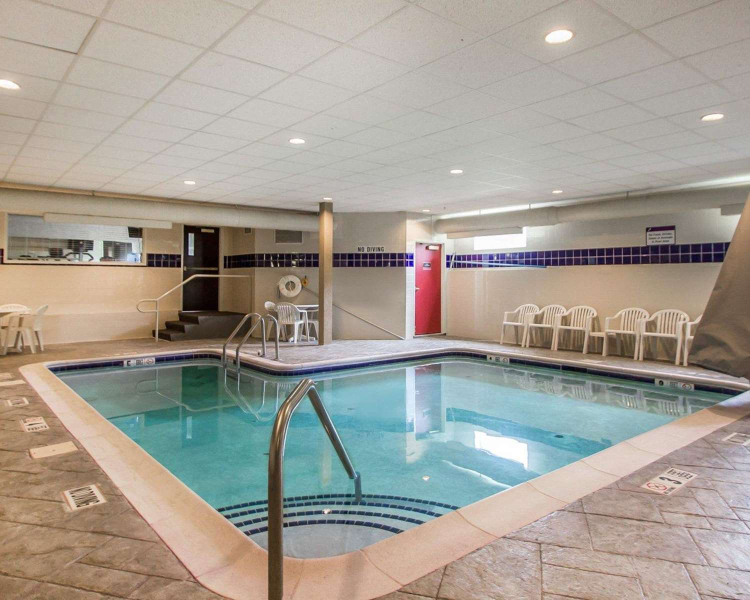 Sleep Inn & Suites Niantic North 20/36