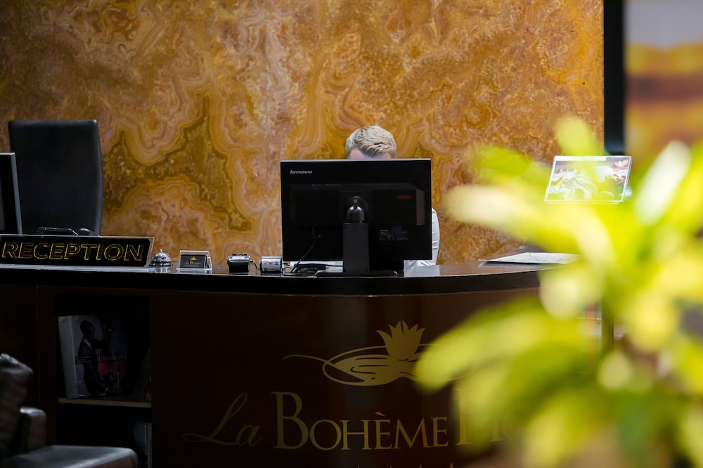 La Boheme Hotel 37/81