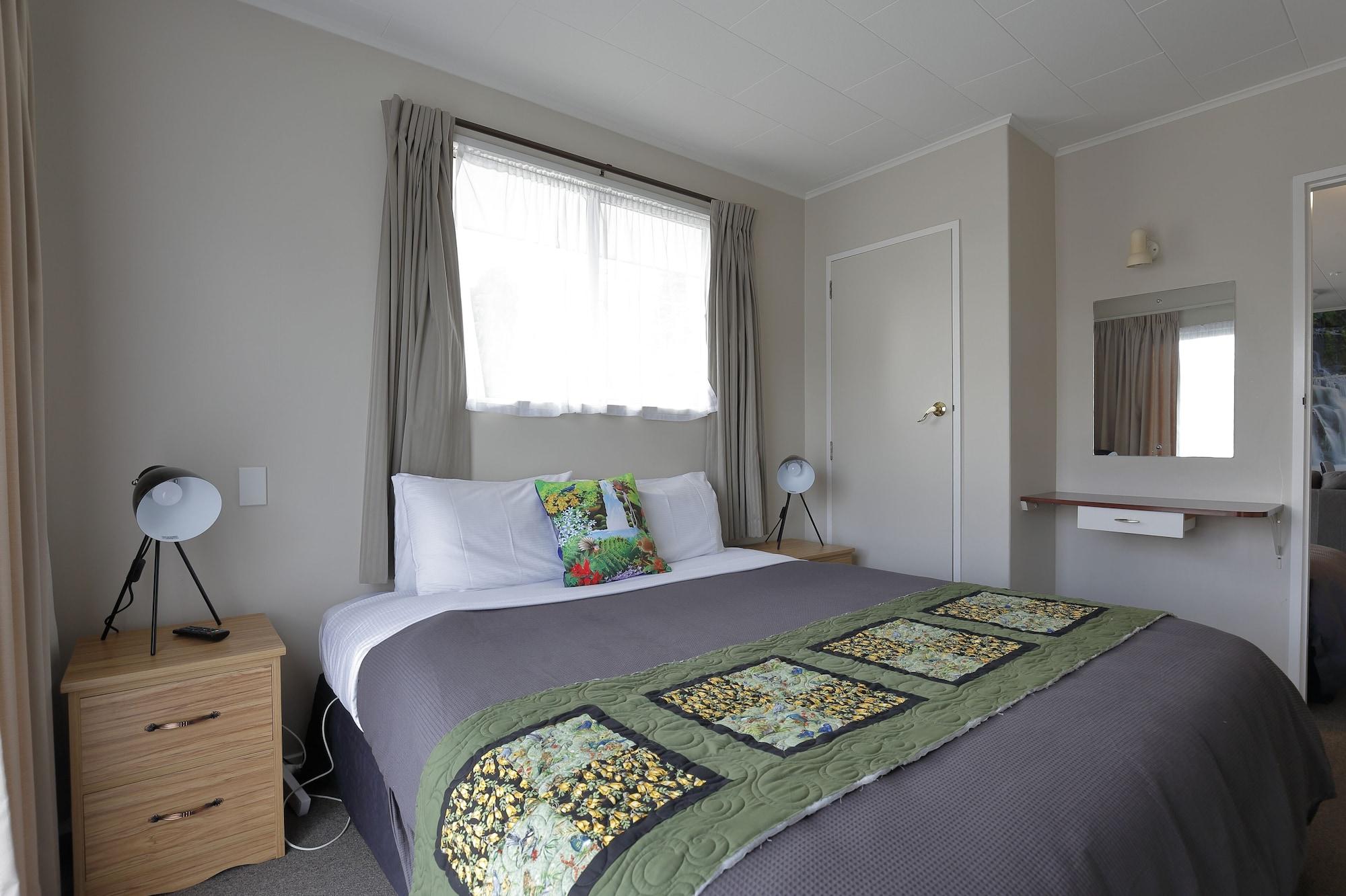 2 Bedrooms