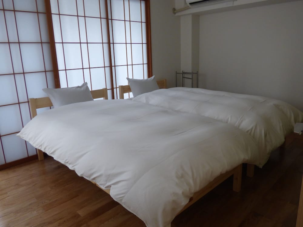 Guesthouse Hyakumanben Cross 16/50