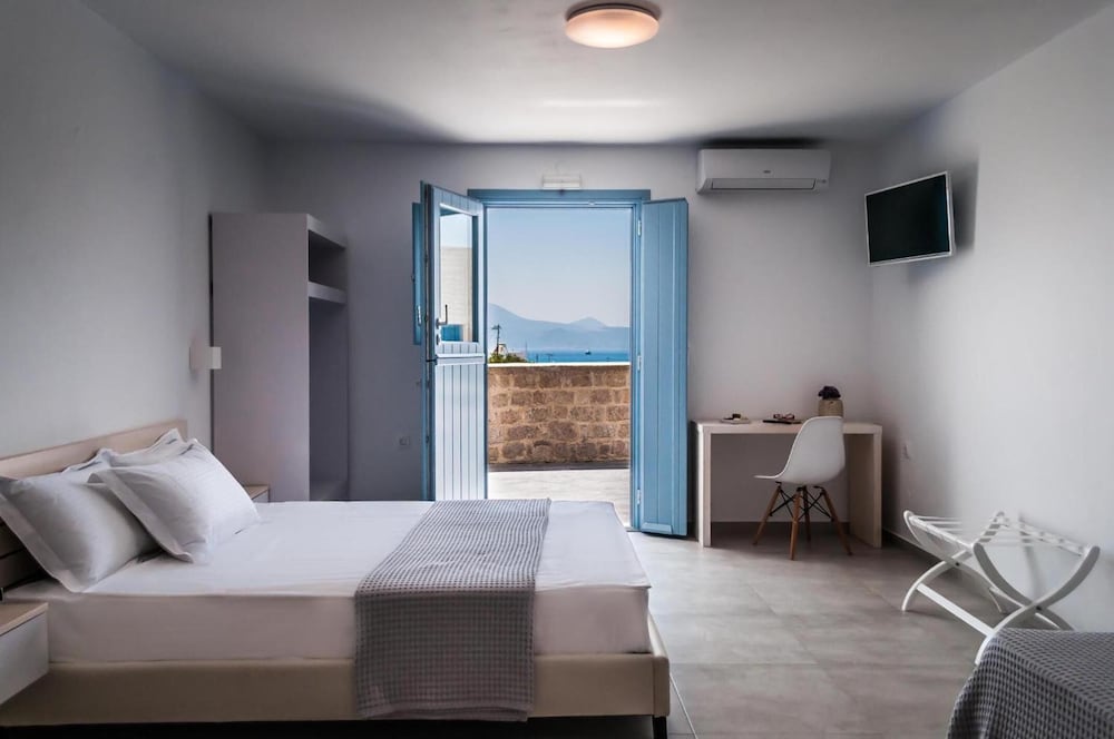 JUNIOR SUITE, STUDIO