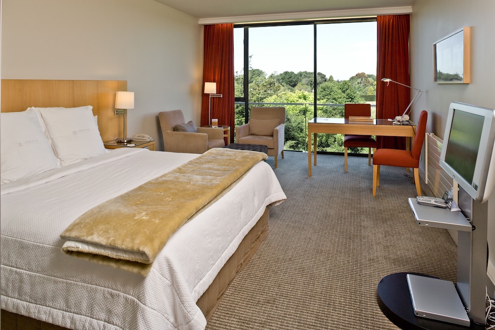 Commodore Airport Hotel 24/74