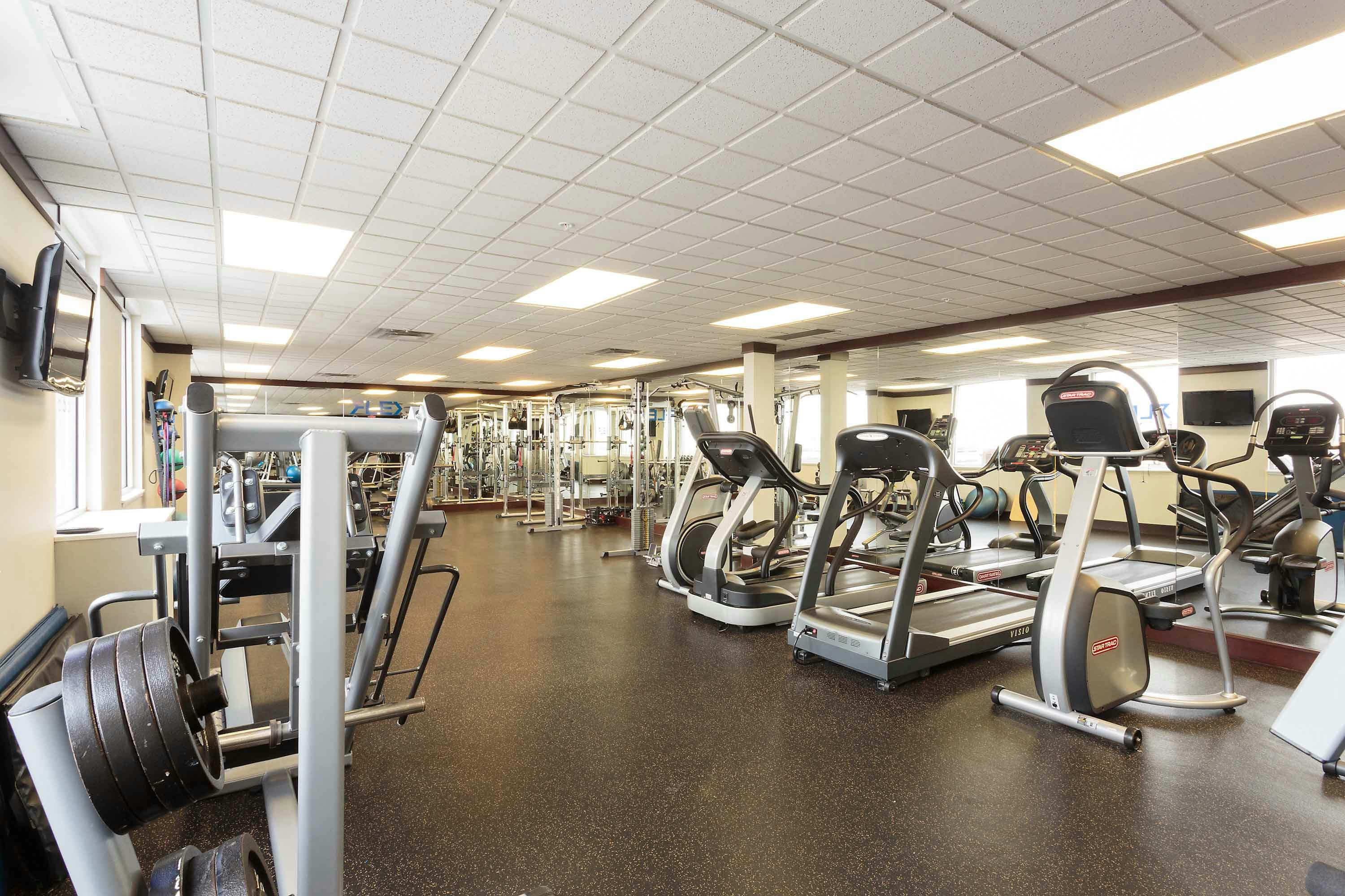 Sandman Hotel & Suites Winnipeg Airport 28/56
