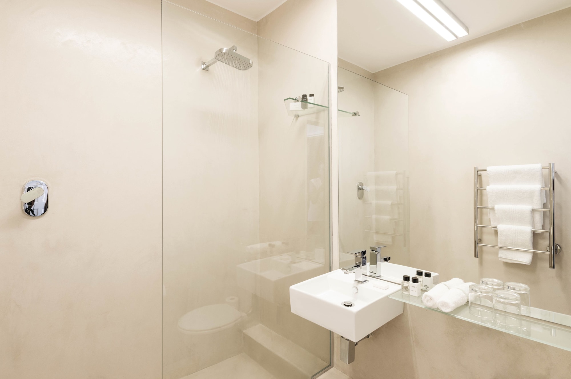 غرفة بسرير مزدوج بإطلالة على الجبل، Cape Town Hollow Boutique Hotel 2/2