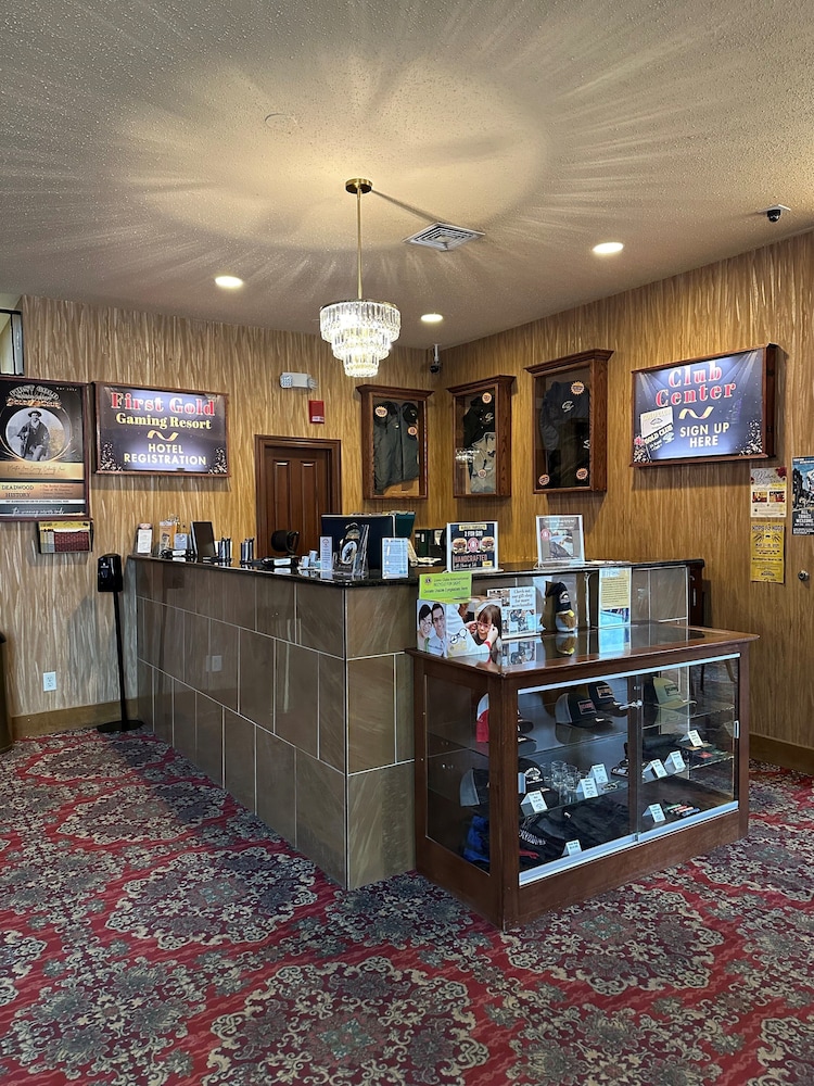 First Gold Hotel Suites Gaming 6/58