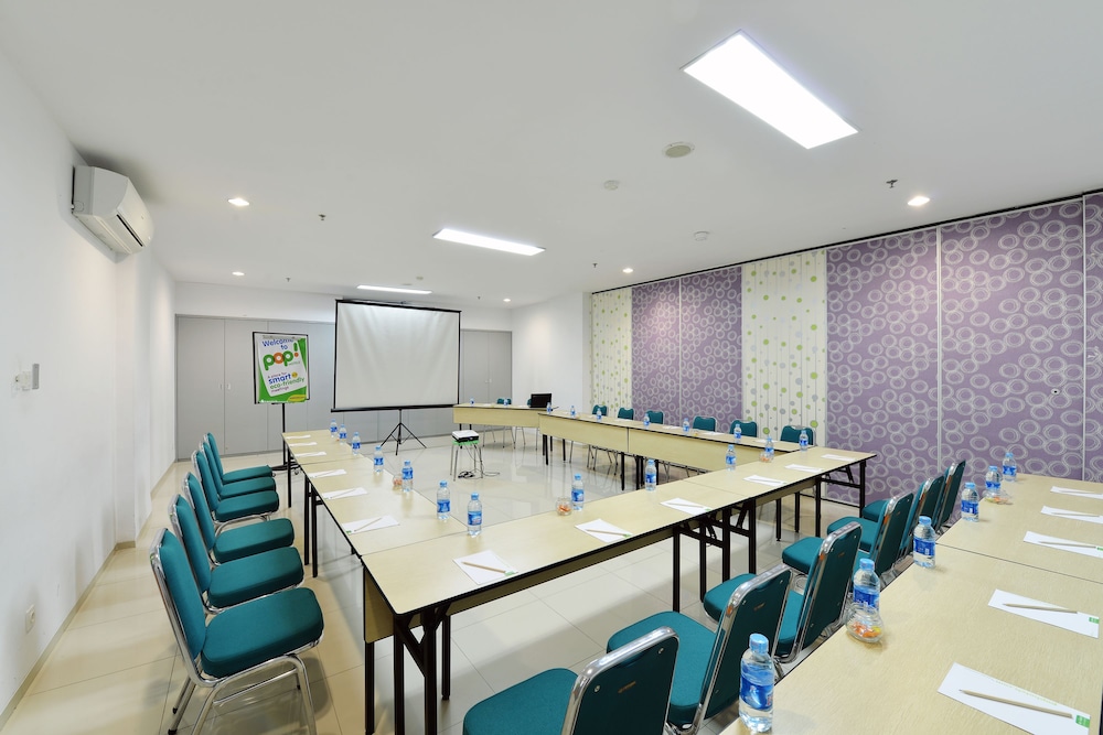 Pop Hotel Tanjung Karang Lampung 23/33