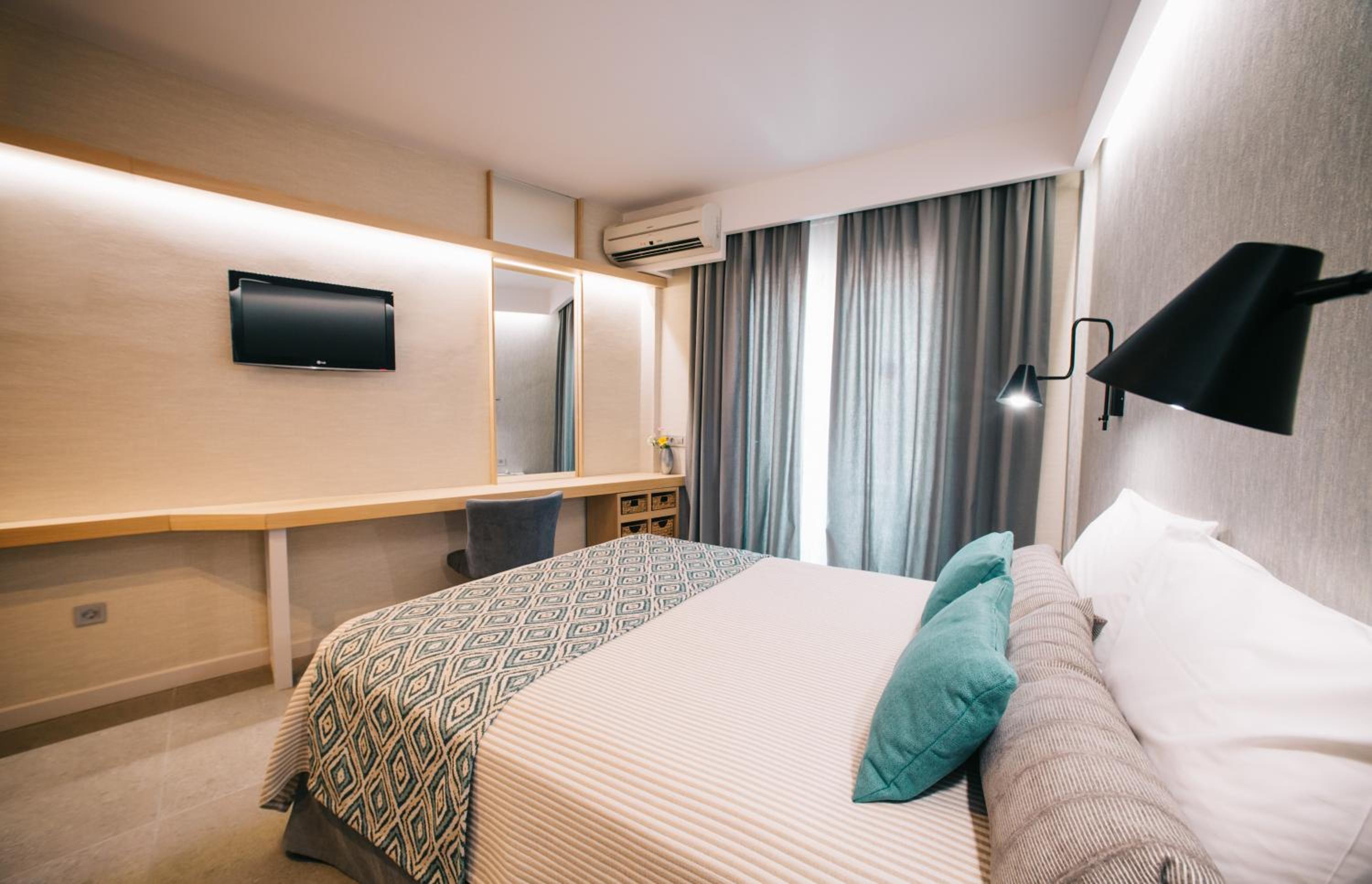 Room at Minoa, NAFPLION