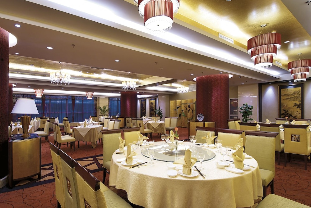Plaza Hotel Yuyao 36/50