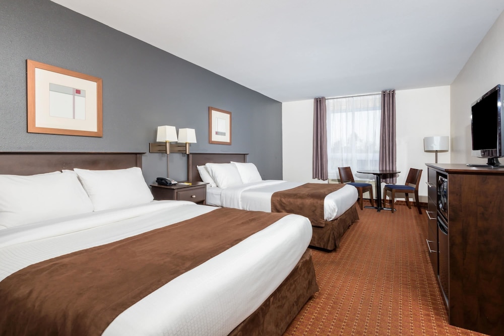 SUITE, 2 QUEEN BEDS