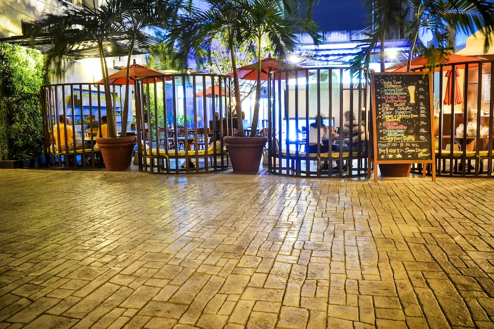 Ambassador Hotel Bangkok 43/50
