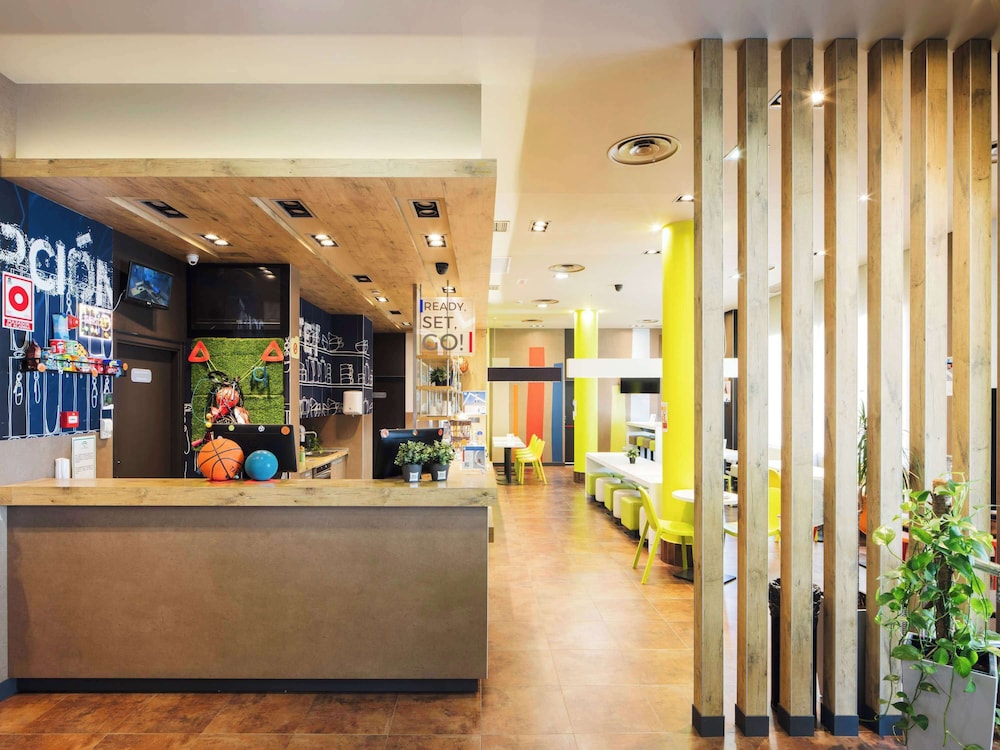 Ibis Budget Sevilla Aeropuerto 3/35