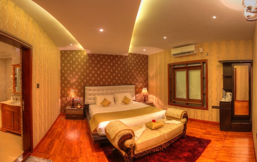 JalMahal Resort &amp; Spa 30/72
