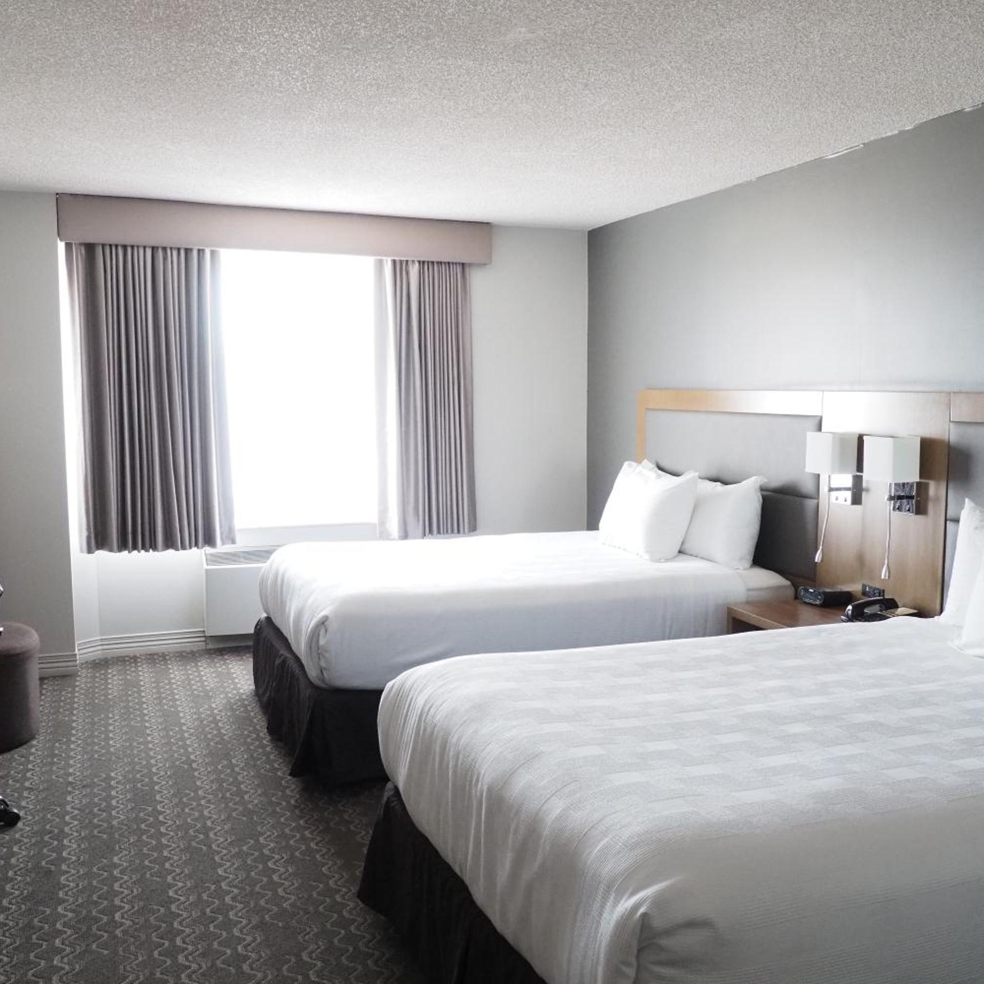 غرفة تنفيذية بسرير كينج وسريرين كوين، Best Western Plus Vancouver Airport Hotel 3/9