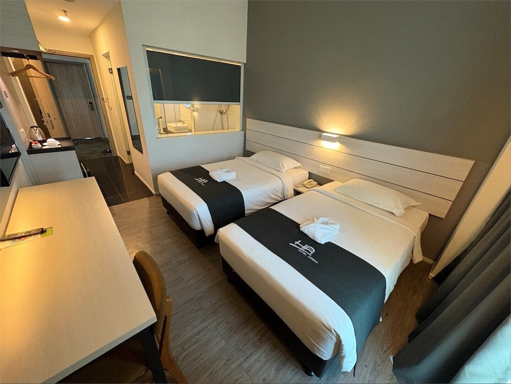 Hotel Arissa 12/57