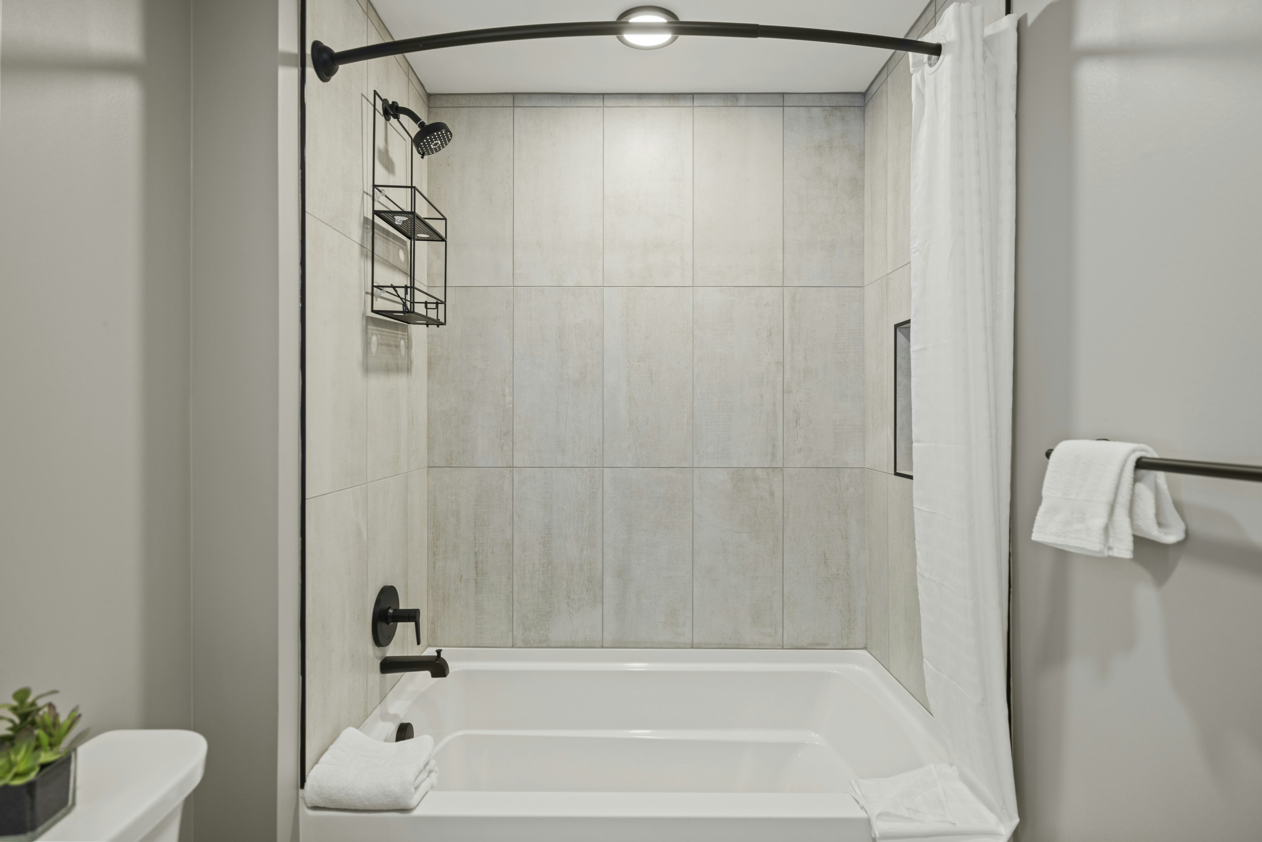 1 BEDROOM, PREMIUM, APARTMENT, DEN