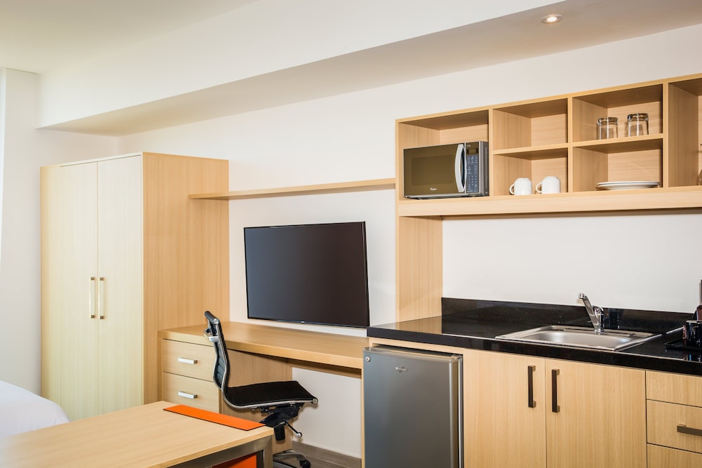 Fiesta Inn and Loft Ciudad del Carmen 40/50