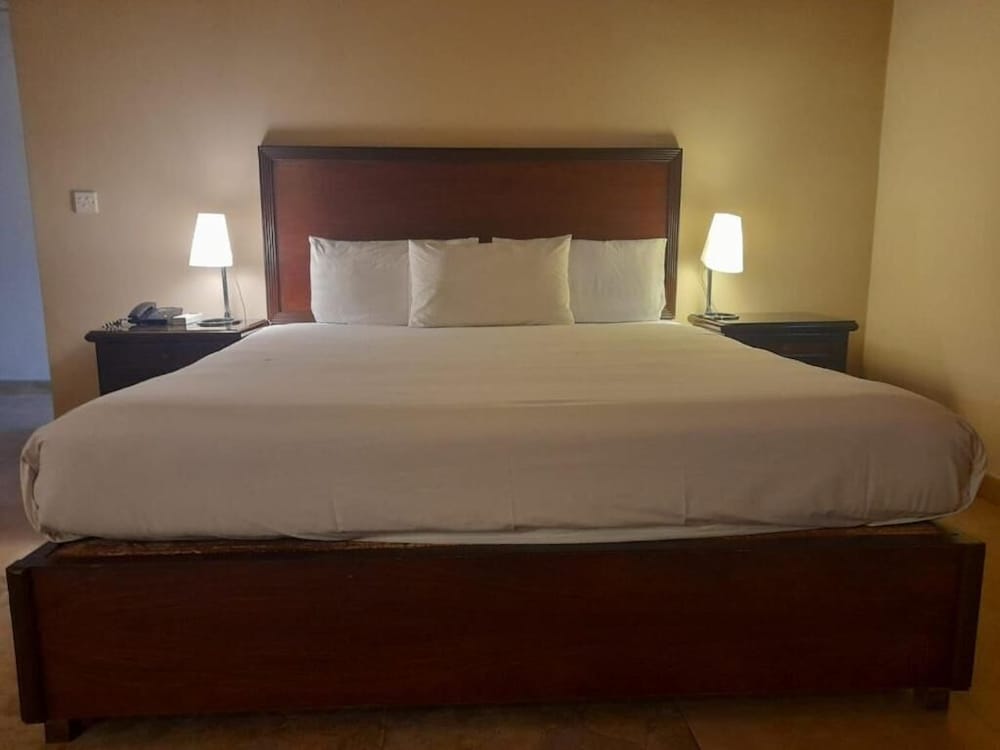 Shalimar Tower Hotel Lahore 37/50