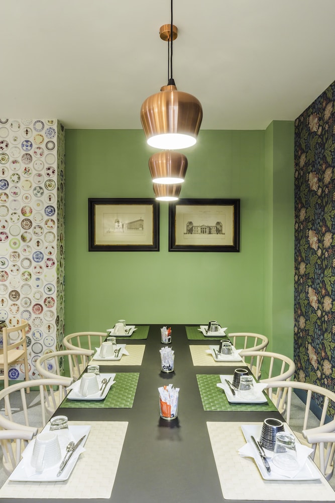 Ibis Styles Paris Gare De L'est Tgv 27/43