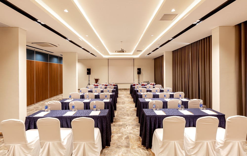 Phu Thang Grand Hotel 38/50