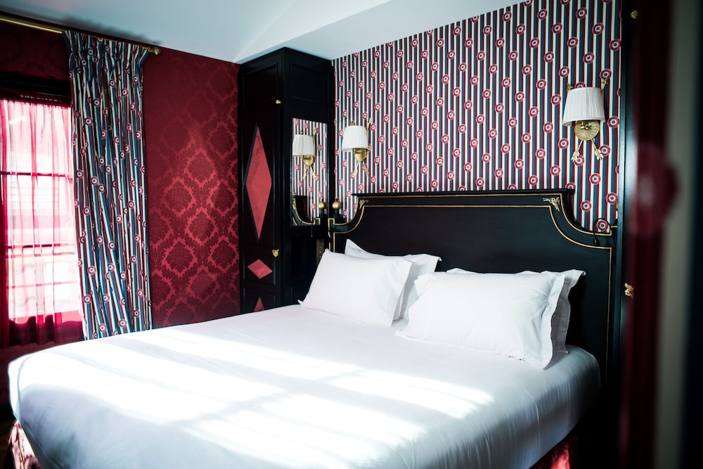 CLASSIC, TWIN BEDS
