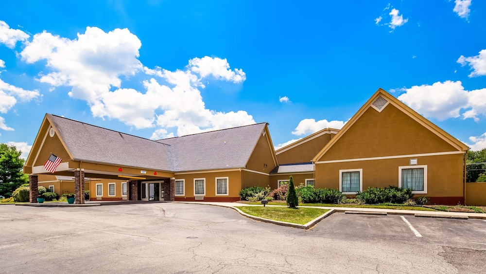 Deluxe Inn Wytheville 5/39