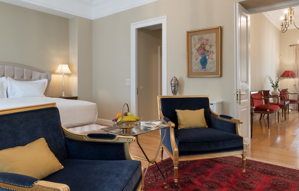 Noble Suites 51/68