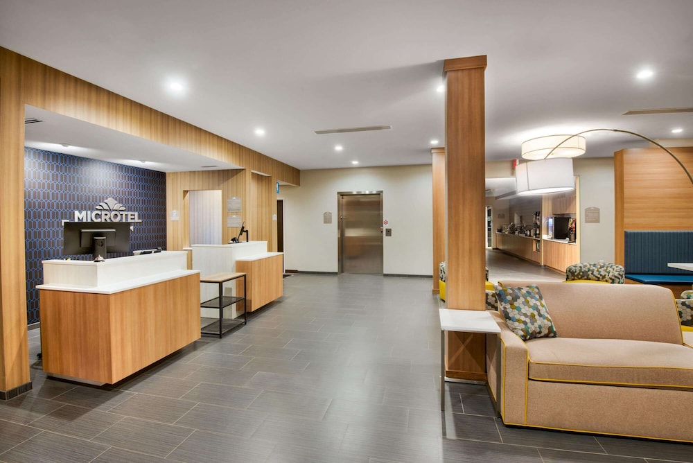 Microtel Inn and Suites by Wyndham Warsaw 4/42