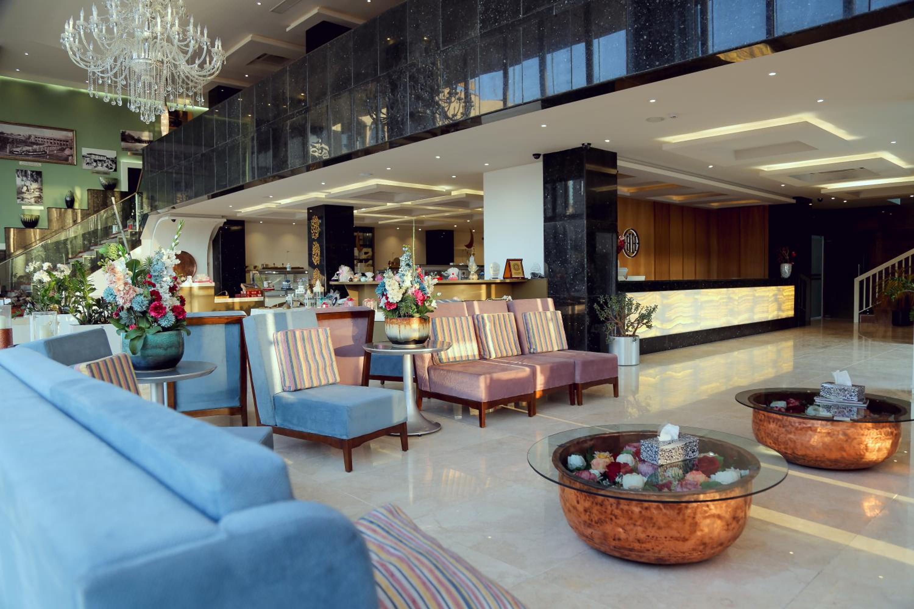 Halwachy Hotel 12/63