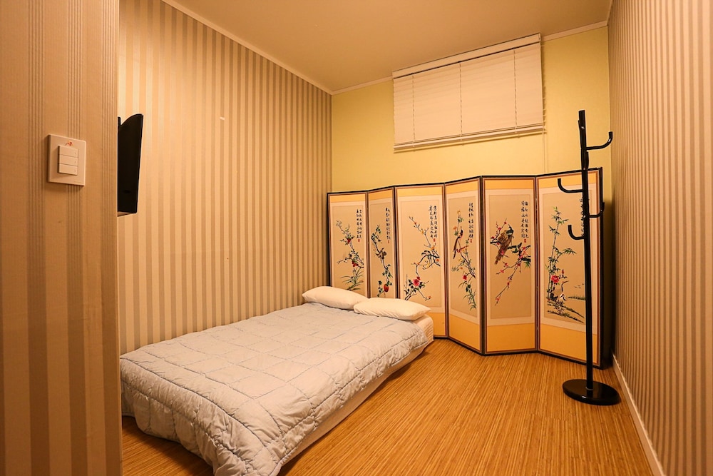 MAMA GUEST HOUSE 16/67