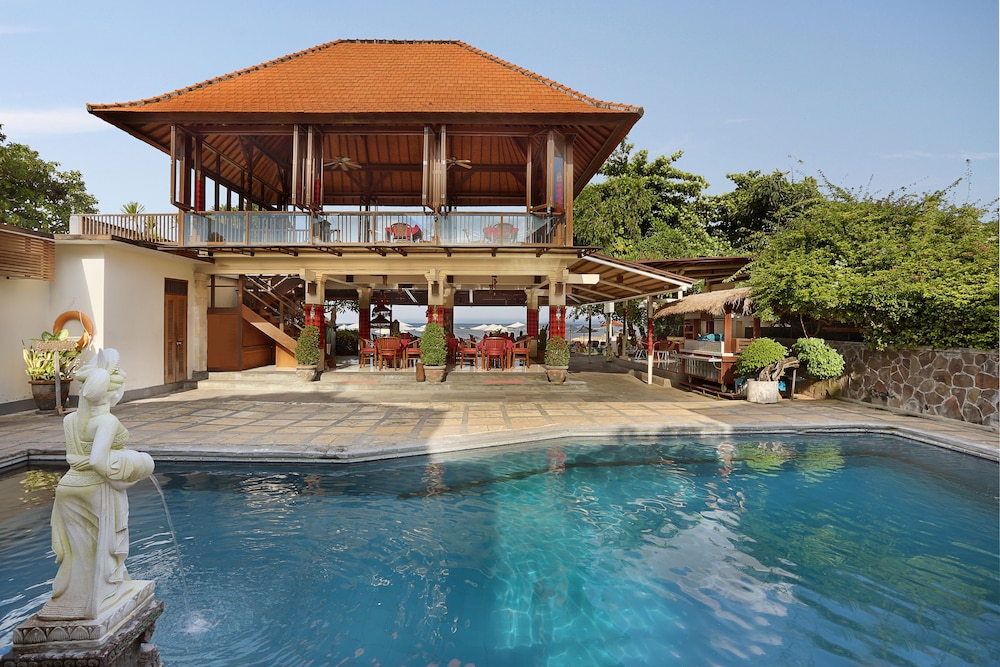 Respati Beach Hotel 5/66