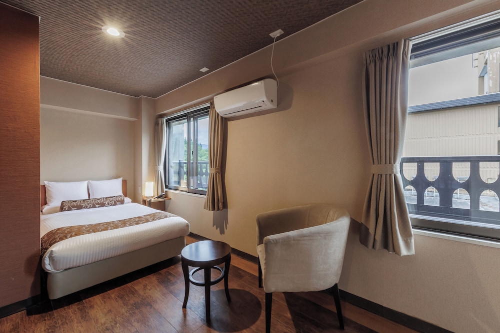 Semi Room, Semi Double Bed
