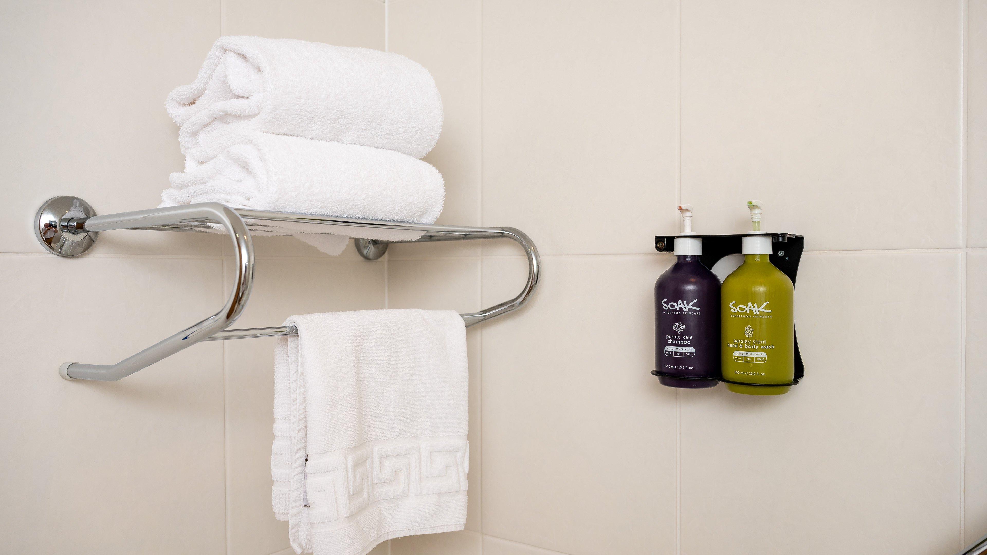 Holiday Inn Express Leigh - Sports Village 13/50
