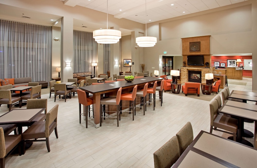 Hampton Inn And Suites Phoenix Glendale Westgate Az 48/65