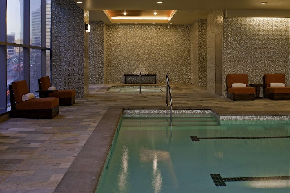 Hyatt At Olive 8 34/69