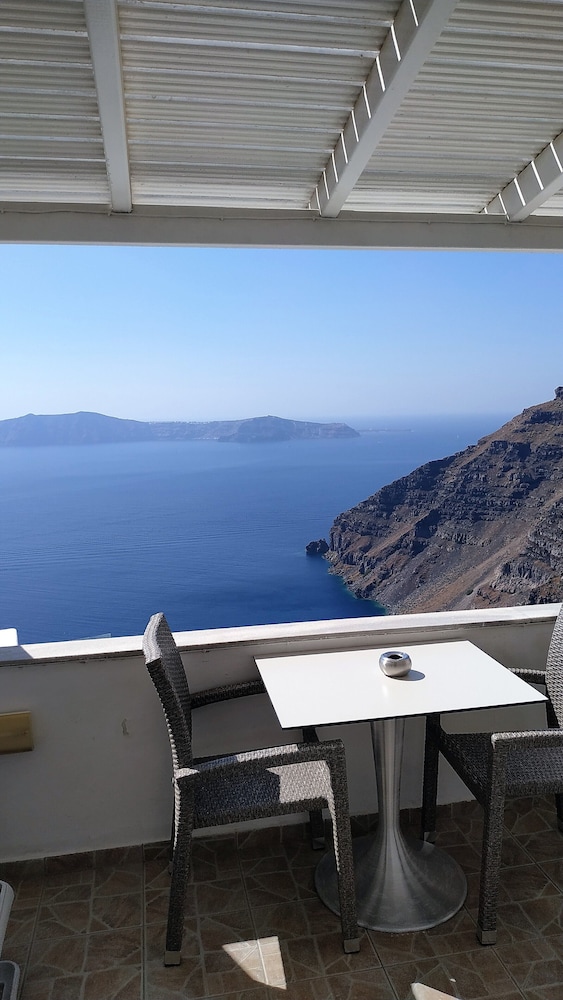 Hotel Mylos 41/44