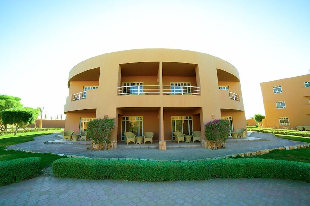 ROMANCE HOTEL in Ataqah
