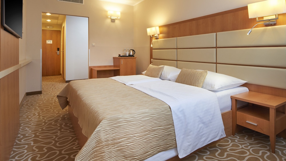 OREA HOTEL PYRAMIDA 25/73