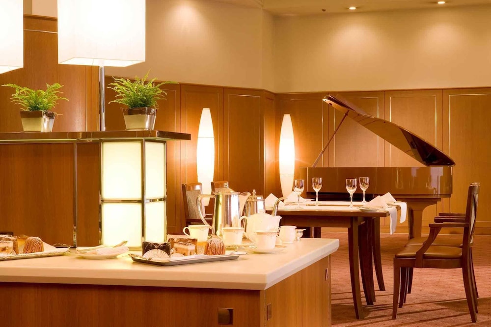 Mercure Nagoya Cypress 56/61