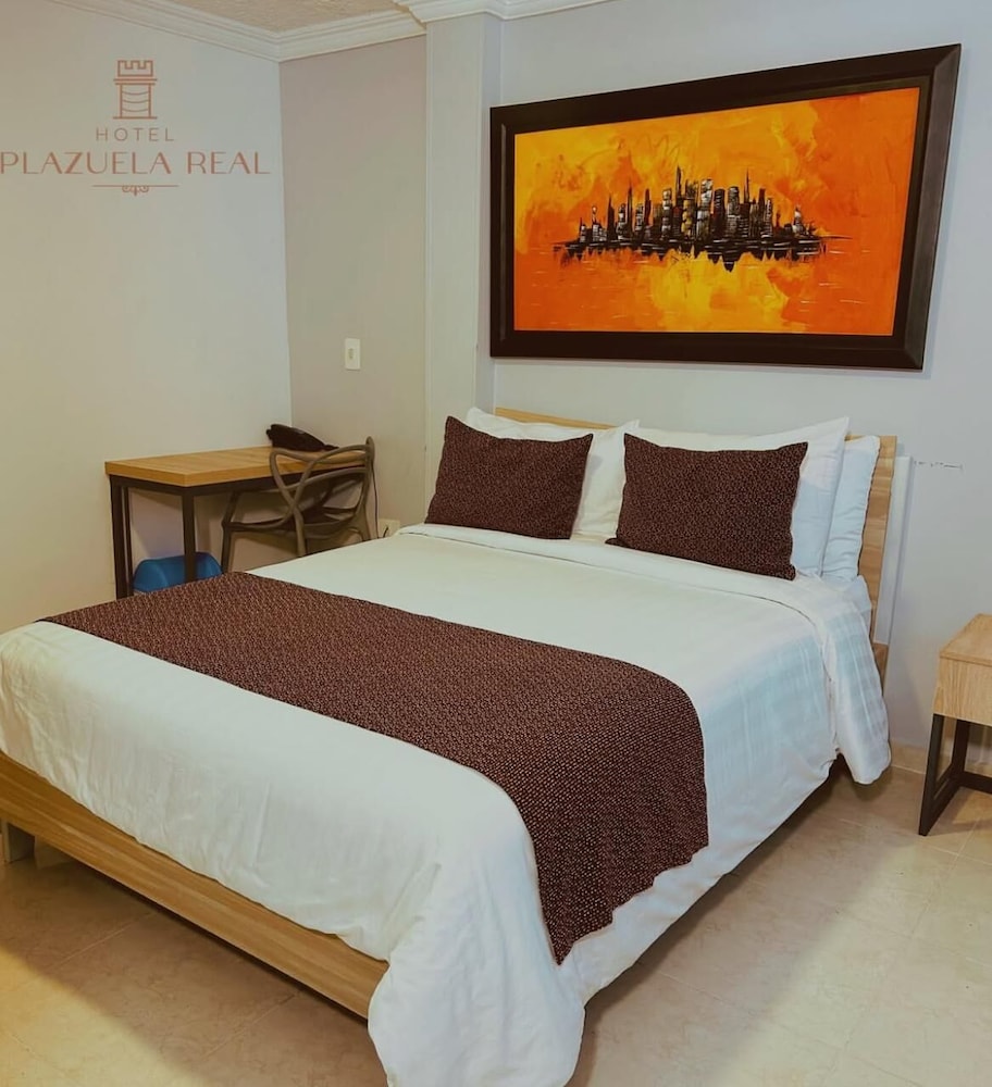 Hotel Plazuela Real 8/24