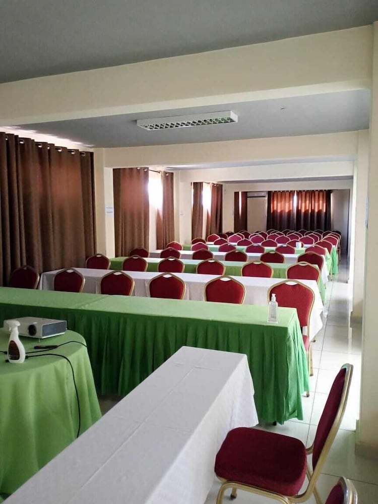 Imperial Hotel Express 54/59