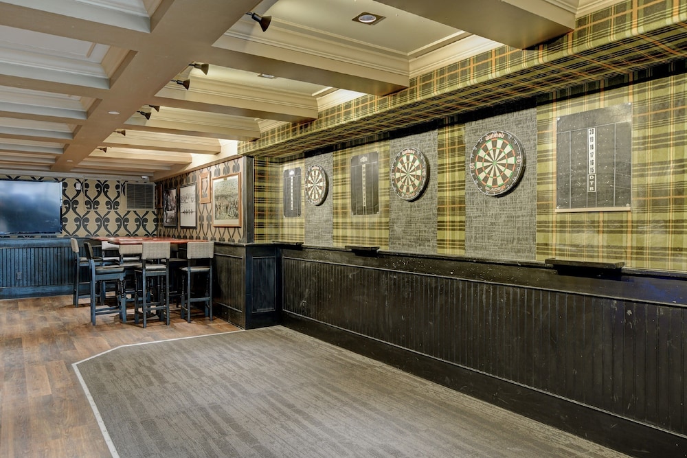 Strathcona Hotel 8/42