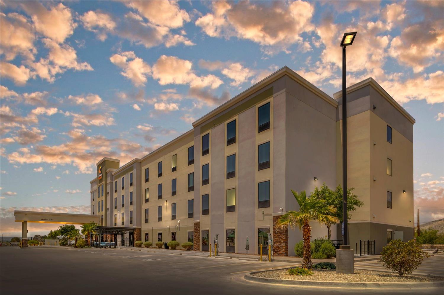 Comfort Suites Las Cruces I - 25 North 2/18