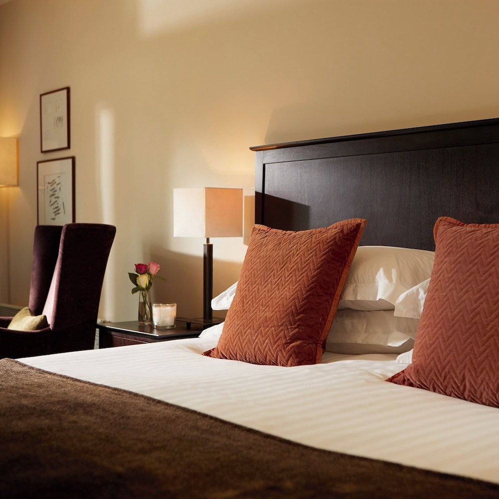 Macdonald Hill Valley Hotel Golf Spa 29/66