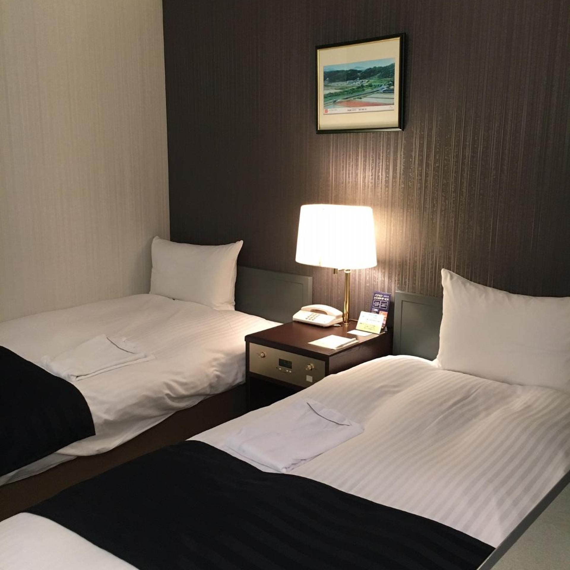 غرفة بسريرين منفصلين للمدخنين، Tottori City Hotel 2/2
