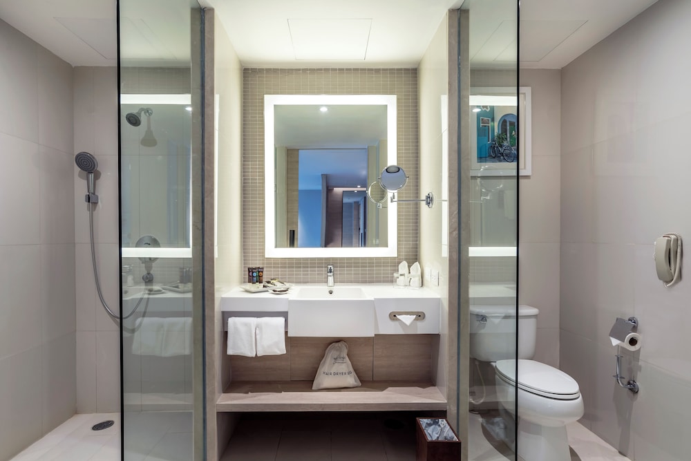 Novotel Phuket City Phokeethra 65/66